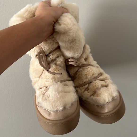 H&M fur boots - Picture 12 of 12